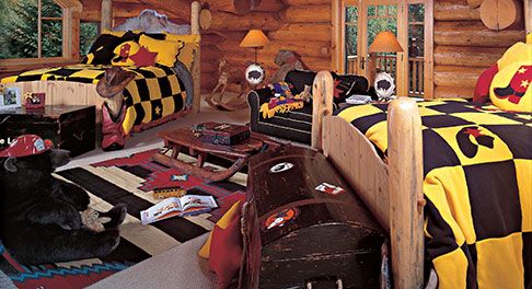 Детские комнаты в деревянном доме в кантри-стиле
