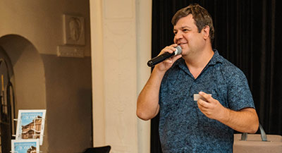 Борис Сидоров — модератор дискуссии на выставке «Красивые дома. Весна 2026»