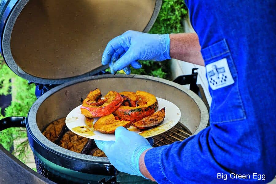 Угольный гриль Big Green Egg