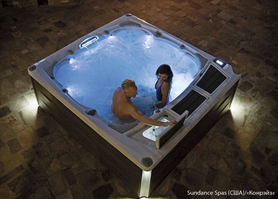 Luxury-спа Sundance Spas Kingston и бассейн Endless Pools Fitness Systems E700 с качественным гидромассажем и профессиональным противотоком из ассортимента «Конрэйз»