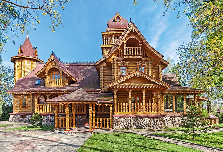 Старинный русский деревянный дом