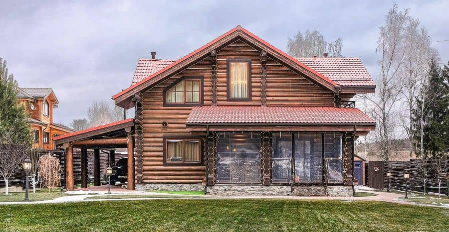 Дом из оцилиндрованного бревна